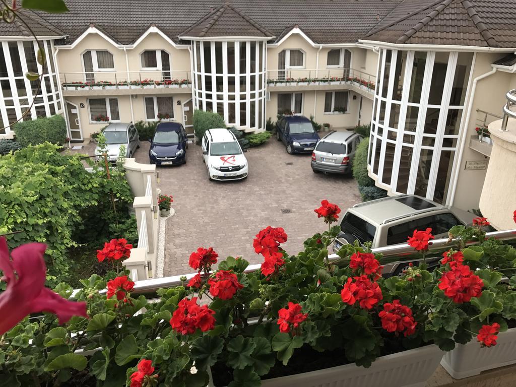 Villa Brussels Дева Экстерьер фото